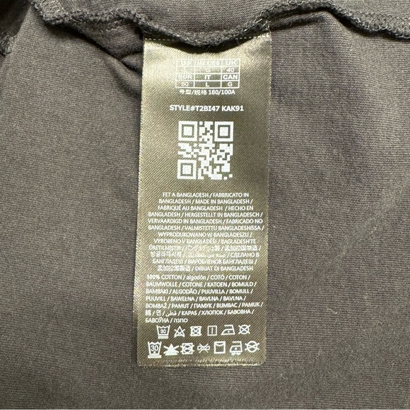 Guess Graphic T-Shirt - Men's Large (L) - Black - Picture 5 of 5